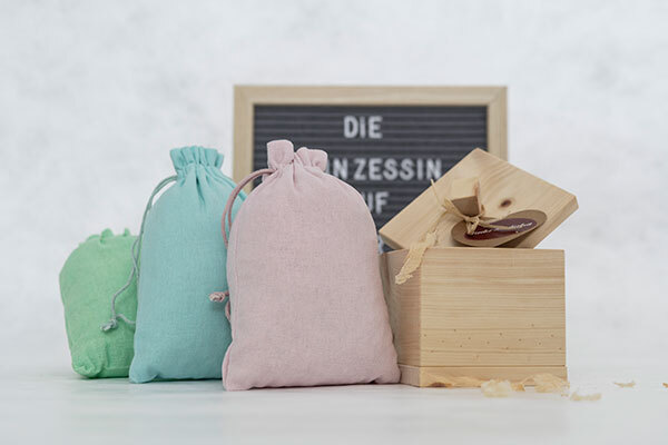 Zirbenduftwürfel mit 1 Flasche Zirbenöl