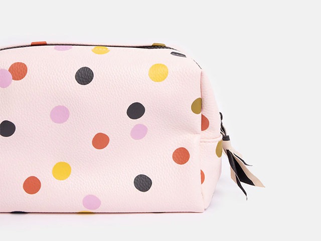 D2C68D2A-A591-402F-9D67-C7DA238D9189